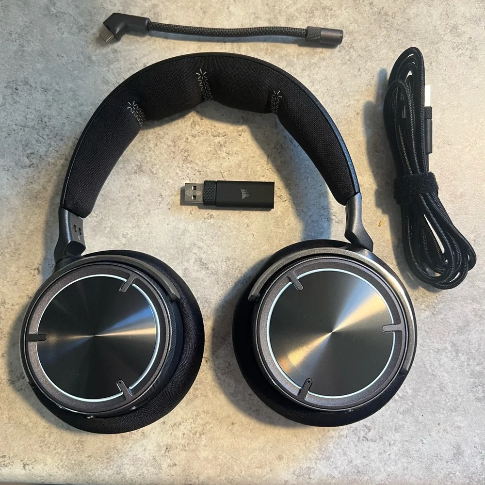 Corsair virtuoso max Black and Silver Gaming Headset pc/xbox/ps5